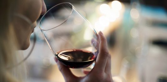 el vino es saludable o no